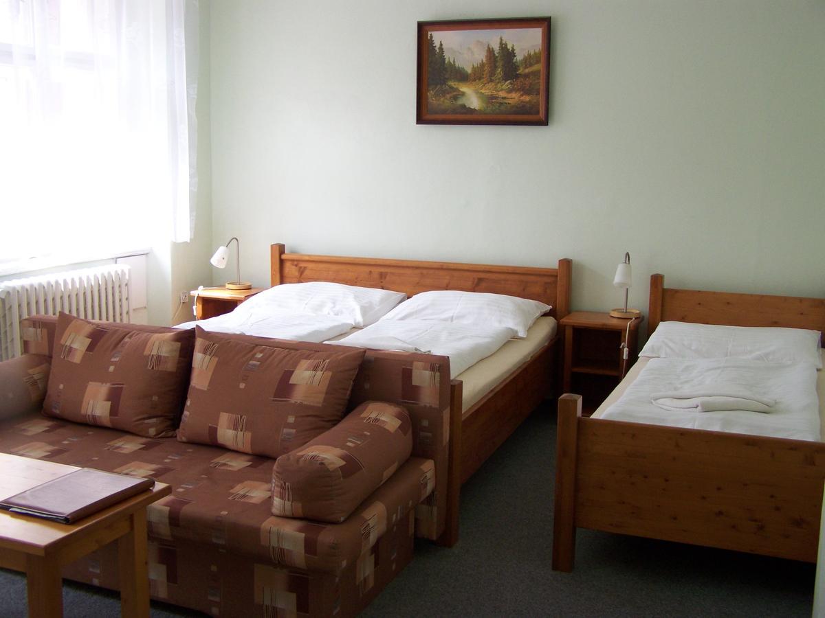 Jičín Hotel Pariz חדר תמונה